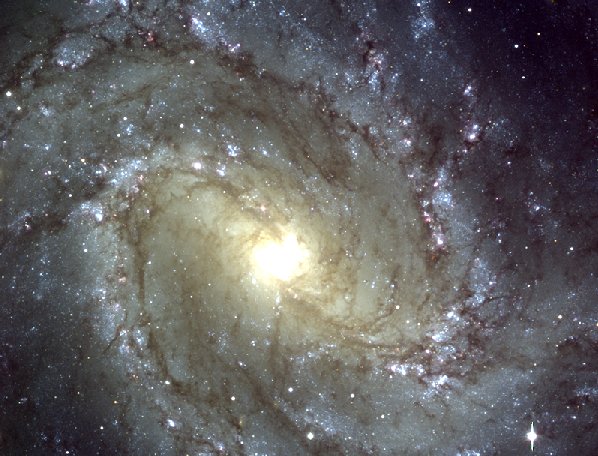 m83.jpg (74247 bytes)